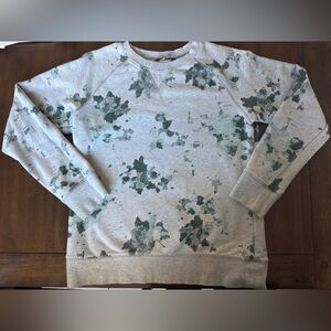 The North Face Women’s Floral Terry Crew Neck Sweatshirt in Darkest Spruce